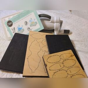 Sizxx Big Shot Die Cut Machine & Hair Bow dies - barely used